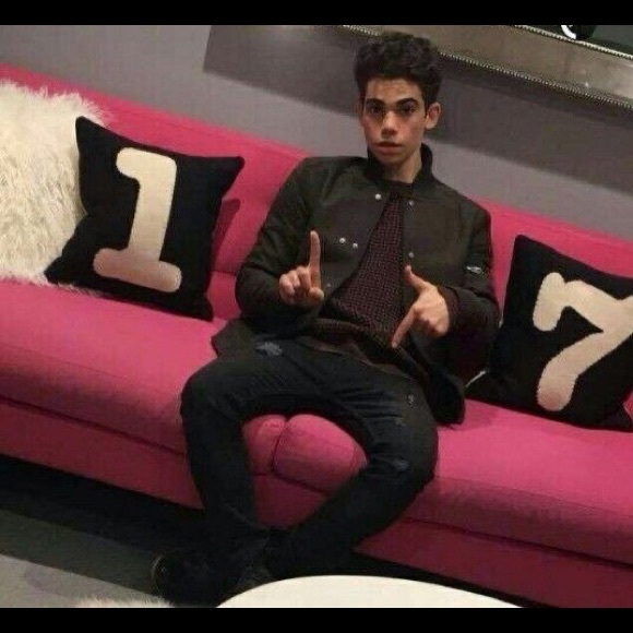 Julia Alexandria Jones - Picture 4 of 4